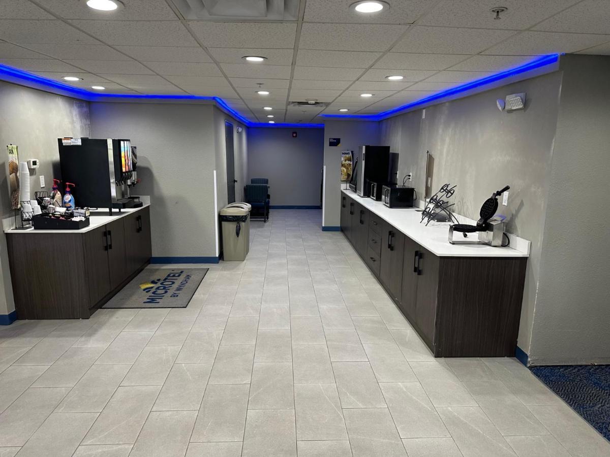 Microtel Inn & Suites By Wyndham Manchester - Newly Renovated Exterior foto